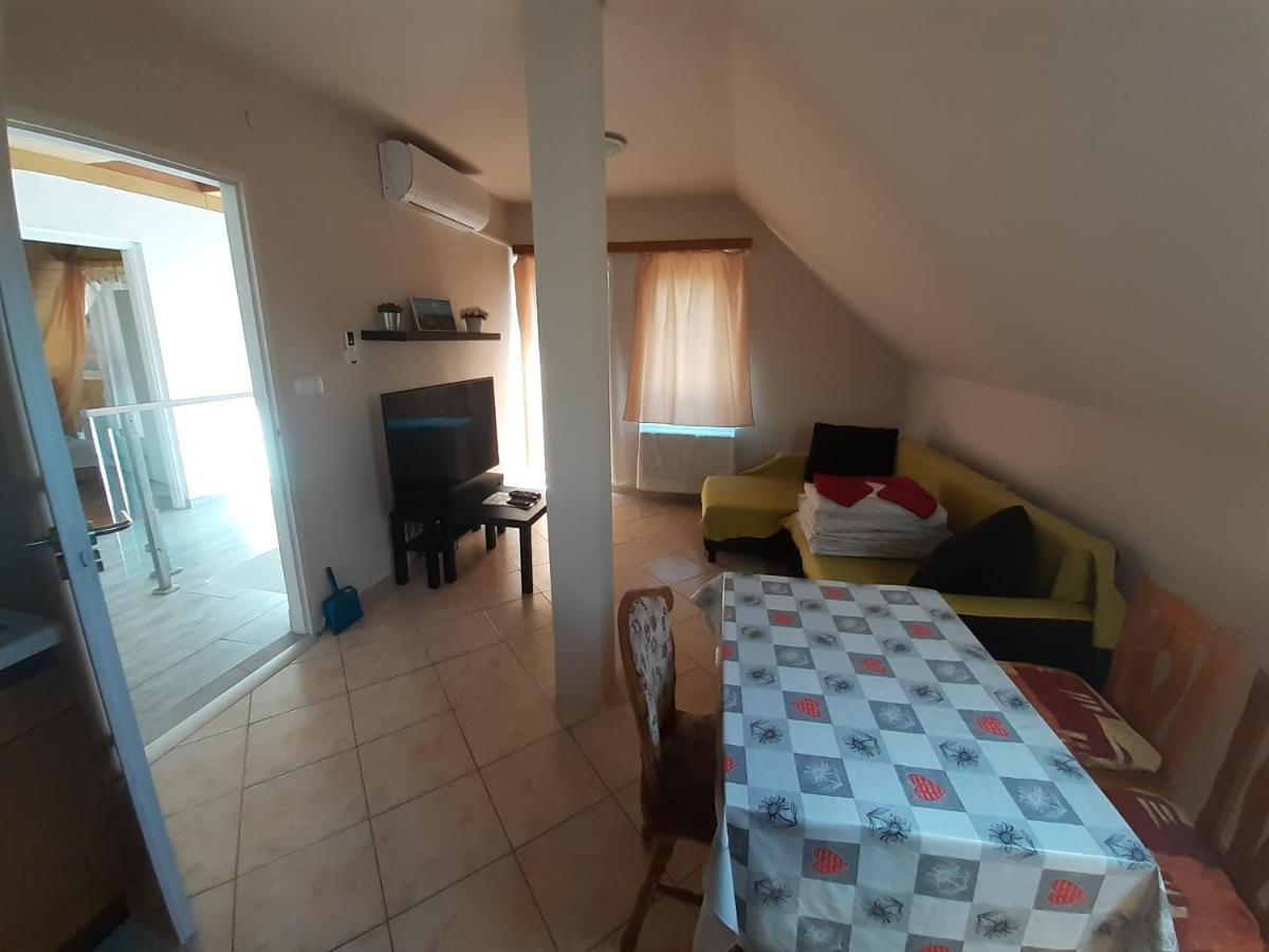 Margareta Apartman - Balatonlelle Ngoại thất bức ảnh