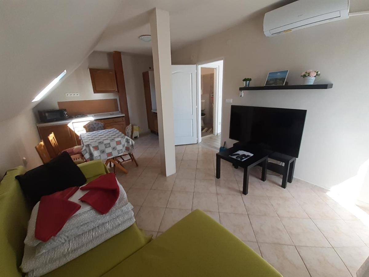 Margareta Apartman - Balatonlelle Ngoại thất bức ảnh