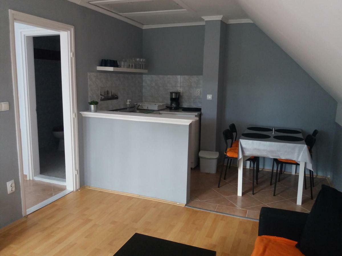 Margareta Apartman - Balatonlelle Ngoại thất bức ảnh