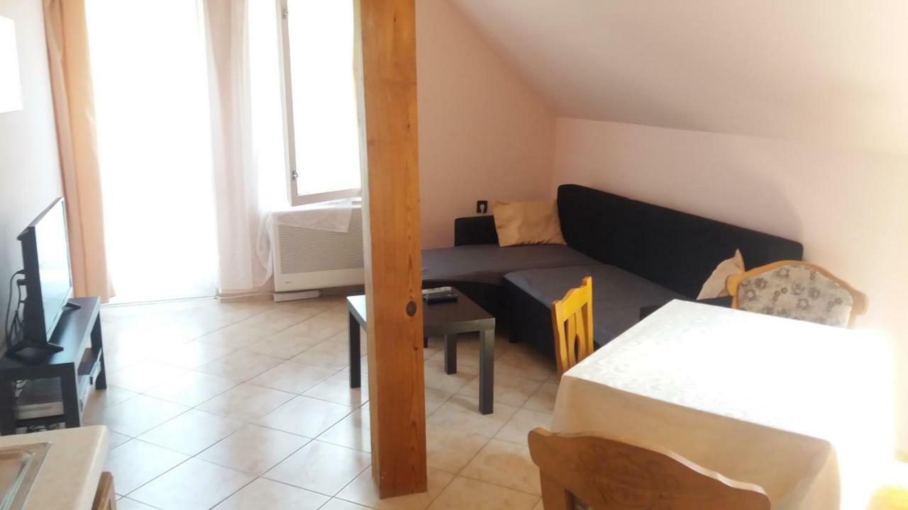 Margareta Apartman - Balatonlelle Ngoại thất bức ảnh